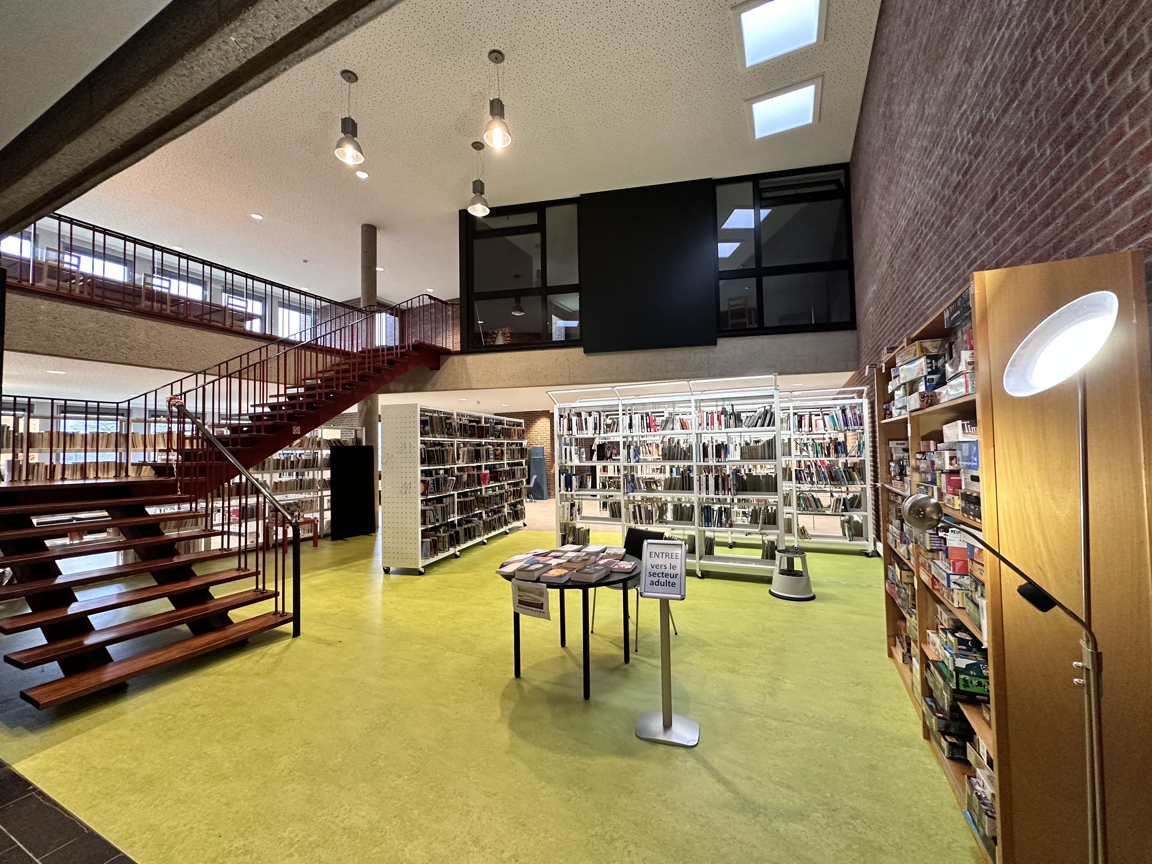 Une vue de la Bibliothèque locale de Marche-en-Famenne - BILOM